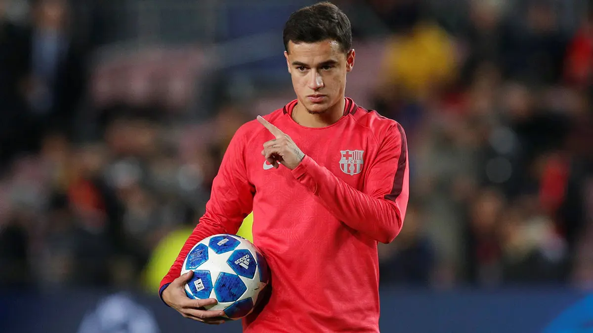 لماذا أصبح كوتينيو يمثل أزمة في نادي برشلونة؟