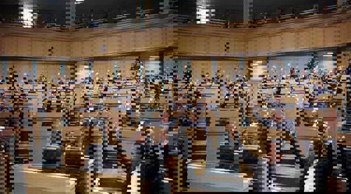 مجلس النواب الأردني يرفض رفع أسعار الكهرباء