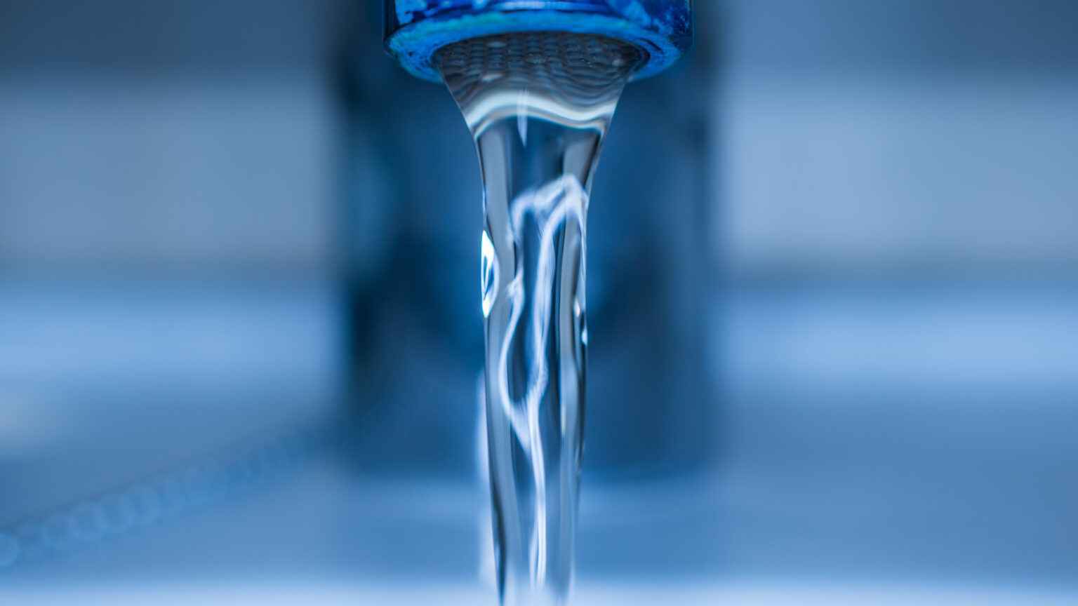 الكيماويات في مياه الشرب ترفع خطر الإصابة بالسرطان