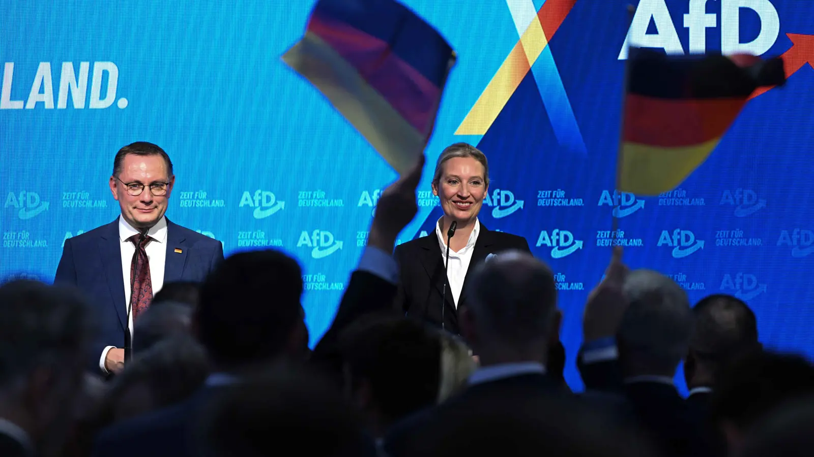 ألمانيا.. "نتيجة تاريخية" لليمين المتطرف و"ليلة مريرة" لشولتس