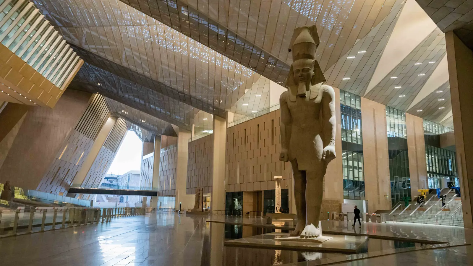 مجدداً.. موعد افتتاح المتحف المصري الكبير يثير جدلاً