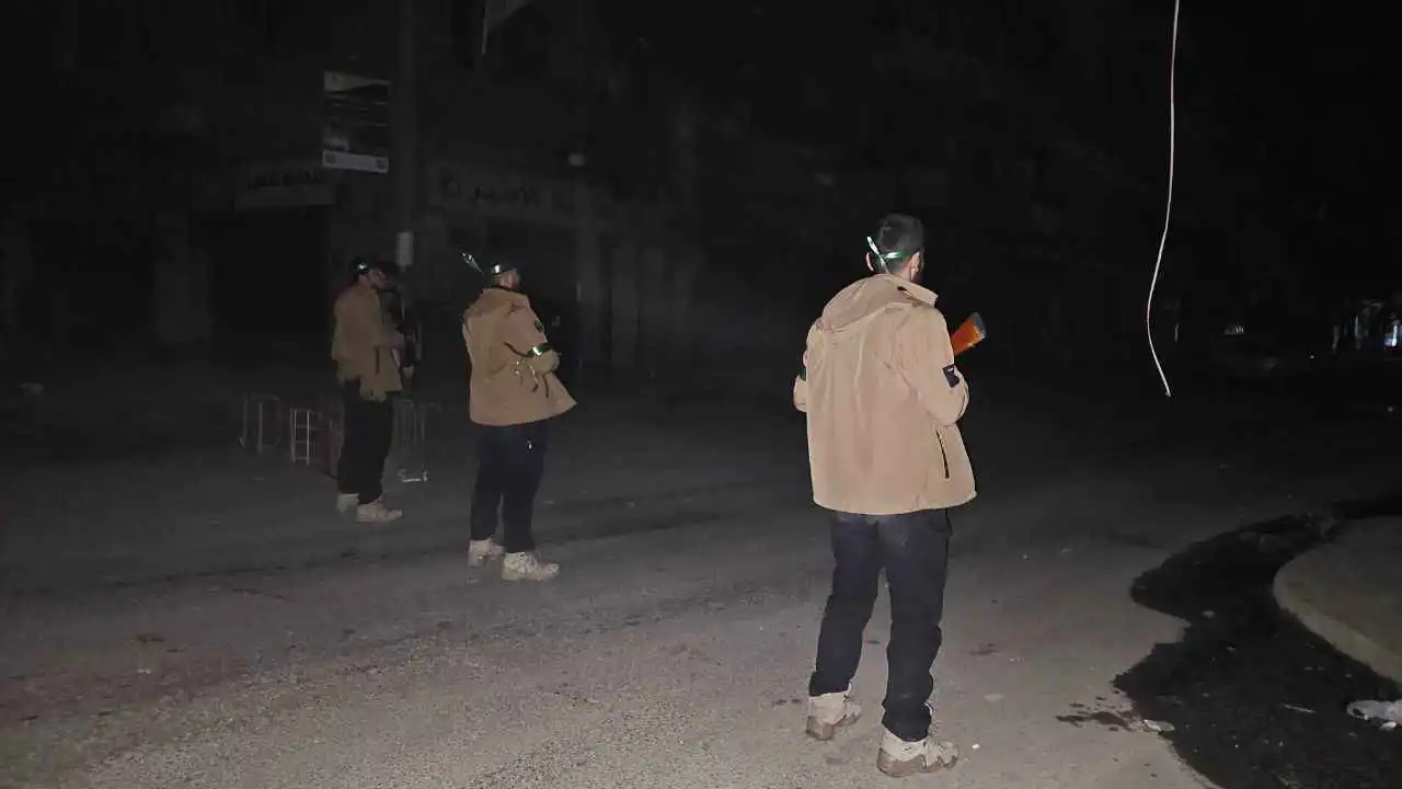 الجيش السوري يستهدف مواقع "قسد" في "دير حافر" بريف حلب (صور)