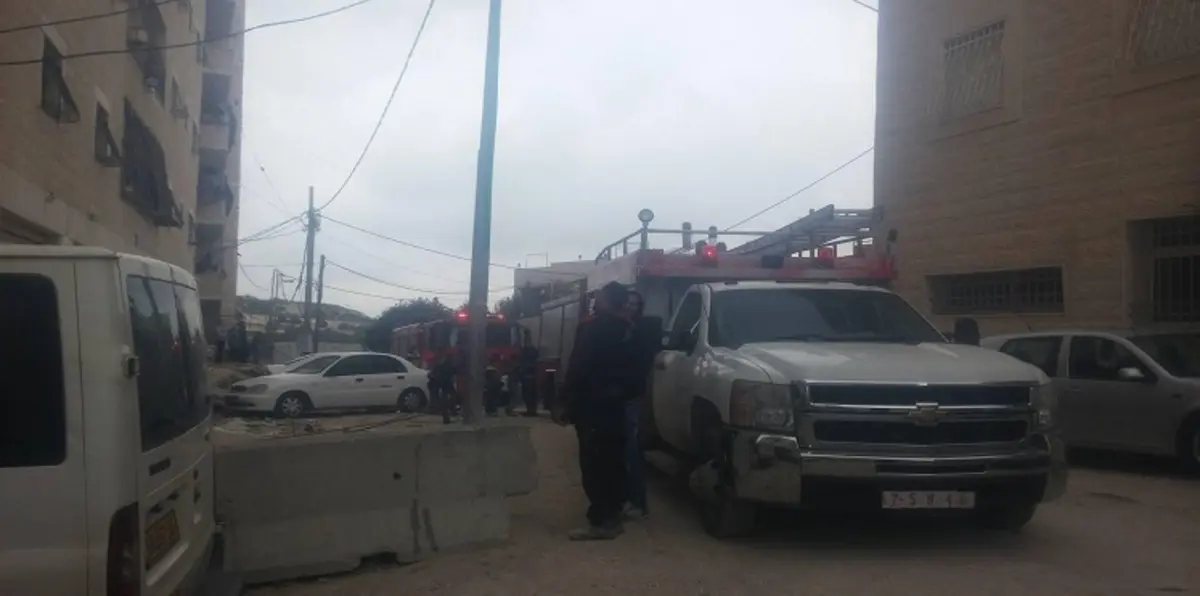  حريق ضخم ببناية تضم قنصليات وسفارات أجنبية برام الله 