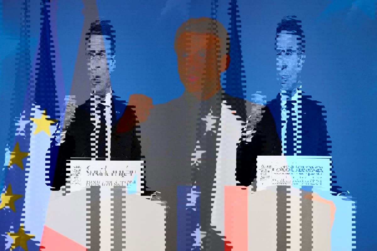 ماكرون لنتنياهو: نعتزم تشديد الإجراءات لمواجهة أفعال 
إيران 