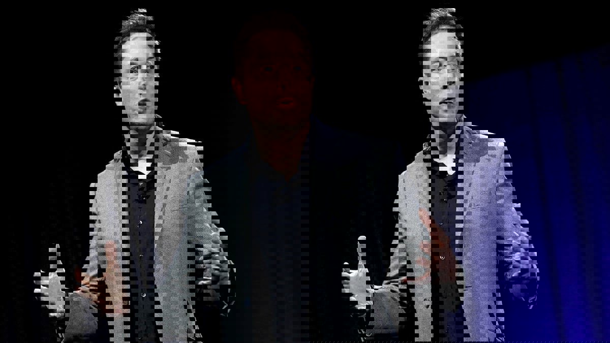 الرئيس الأمريكي يرفض حديث إيلون ماسك عن "سوء" الاقتصاد