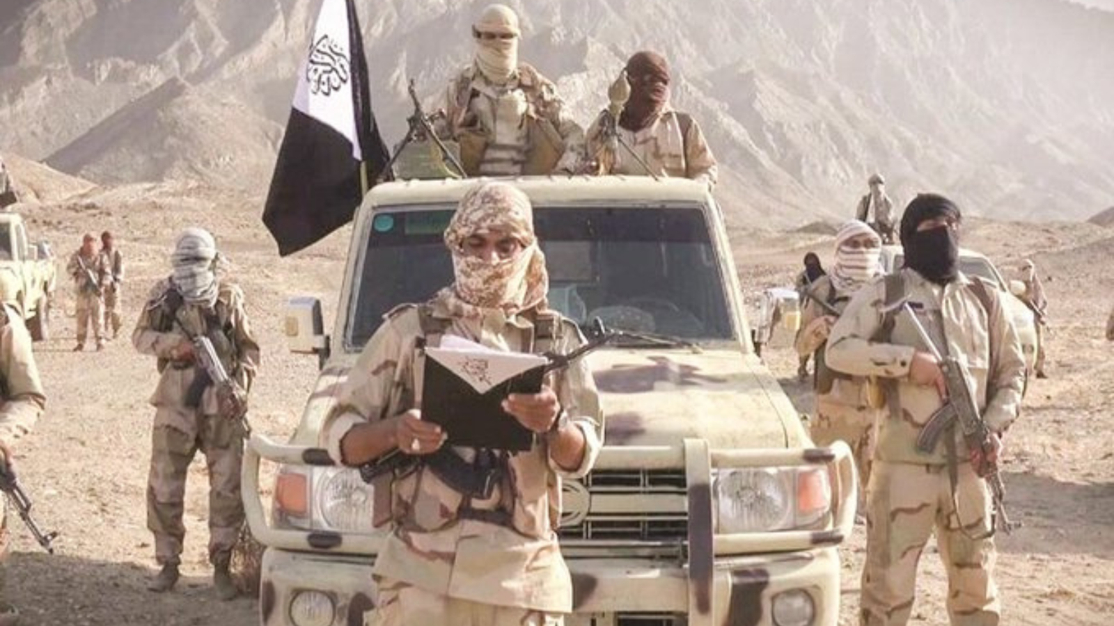 "جيش العدل" يتبنى هجومًا استهدف دورية شرطة إيرانية