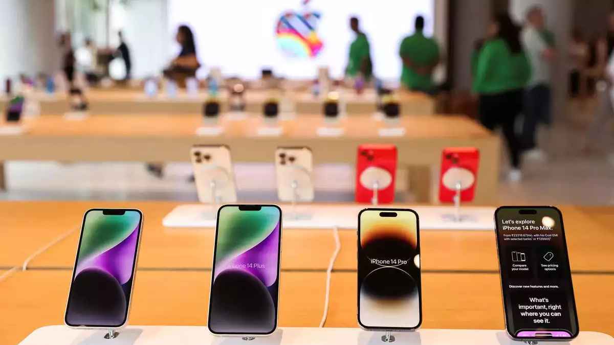 منخفض التكلفة.. أبل تطلق هاتفاً بخصائص الذكاء الاصطناعي