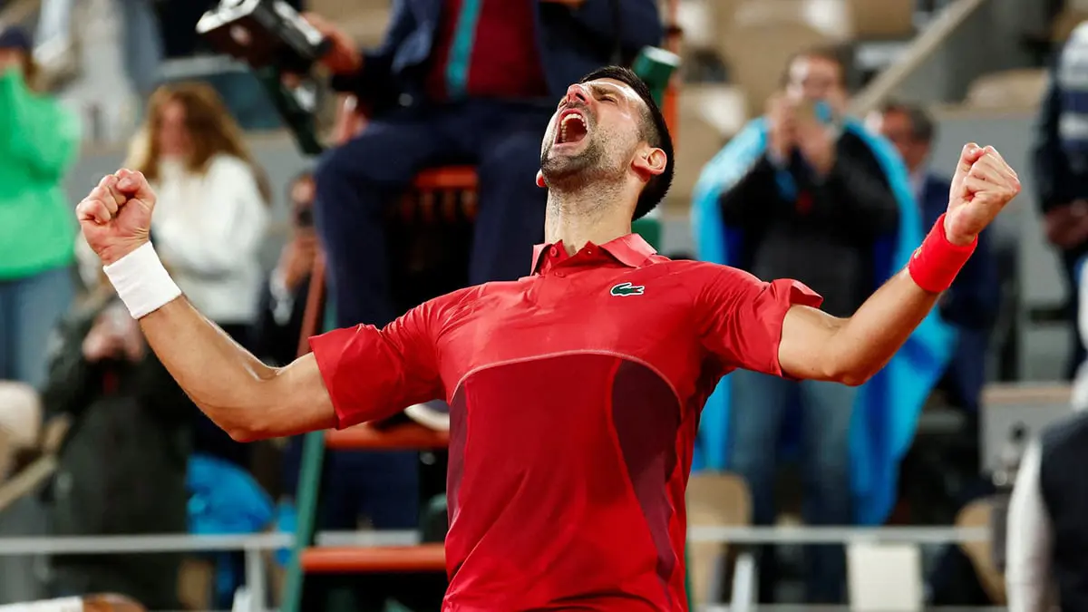 ديوكوفيتش يفوز بمباراة ماراثونية ويتقدم‭ ‬في "رولان غاروس"