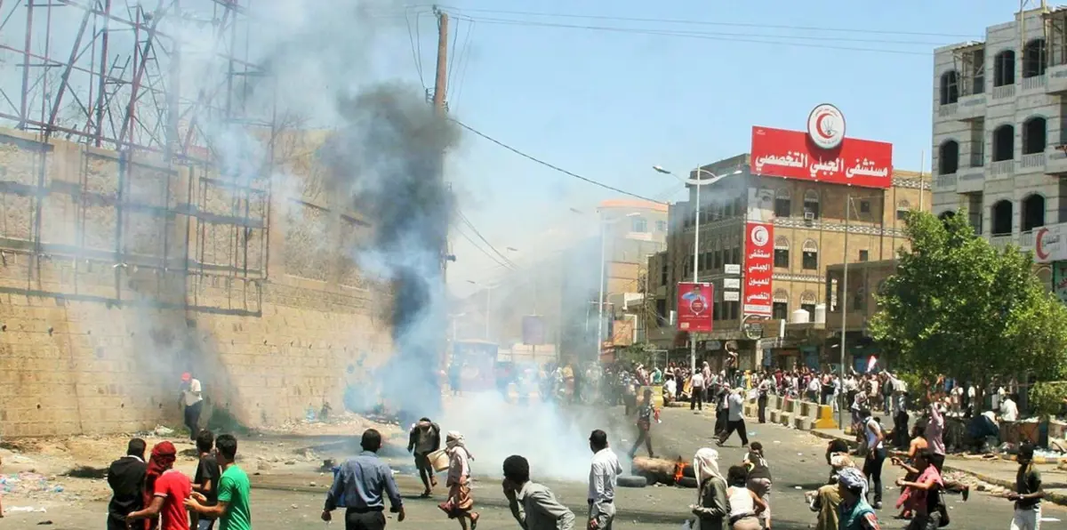 مقتل خبير متفجرات وإصابة 4 آخرين في عاصمة اليمن المؤقتة عدن