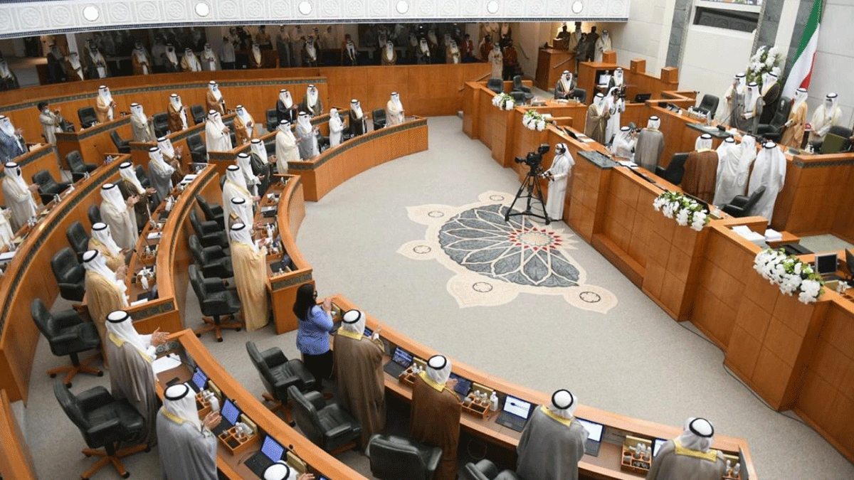 الكويت.. قرار الإغلاق الحكومي يصطدم برفض نيابي
