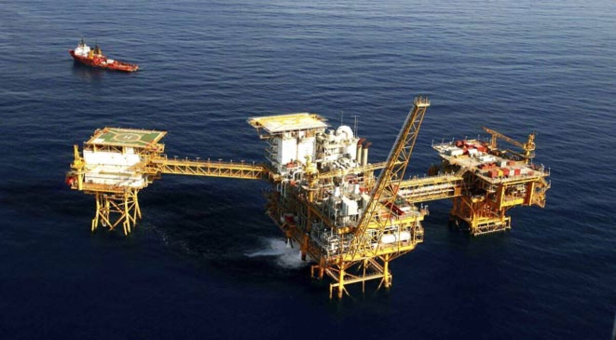 مزيج برنت يسجل أدنى مستوى منذ أبريل 2009