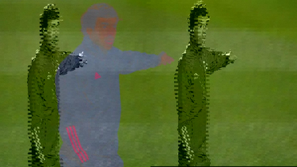 راؤول بعد تقارير رحيل زيدان: مستقبلي مرتبط بريال مدريد