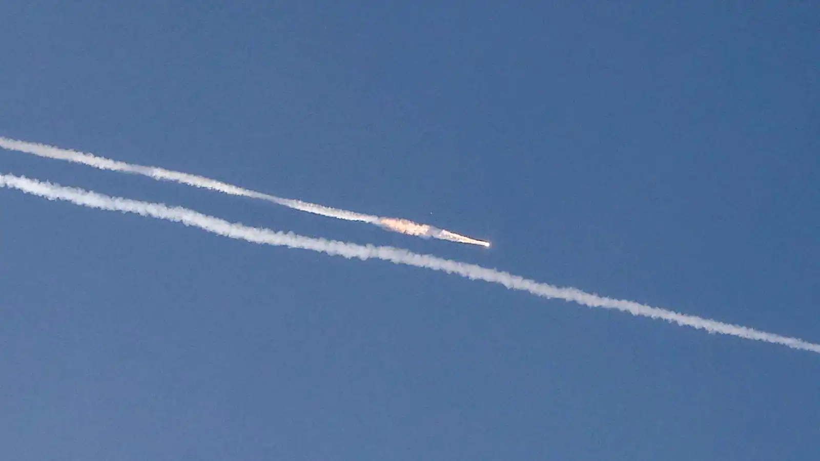 قائد عسكري إسرائيلي سابق يحذر من ضربة إيرانية استباقية