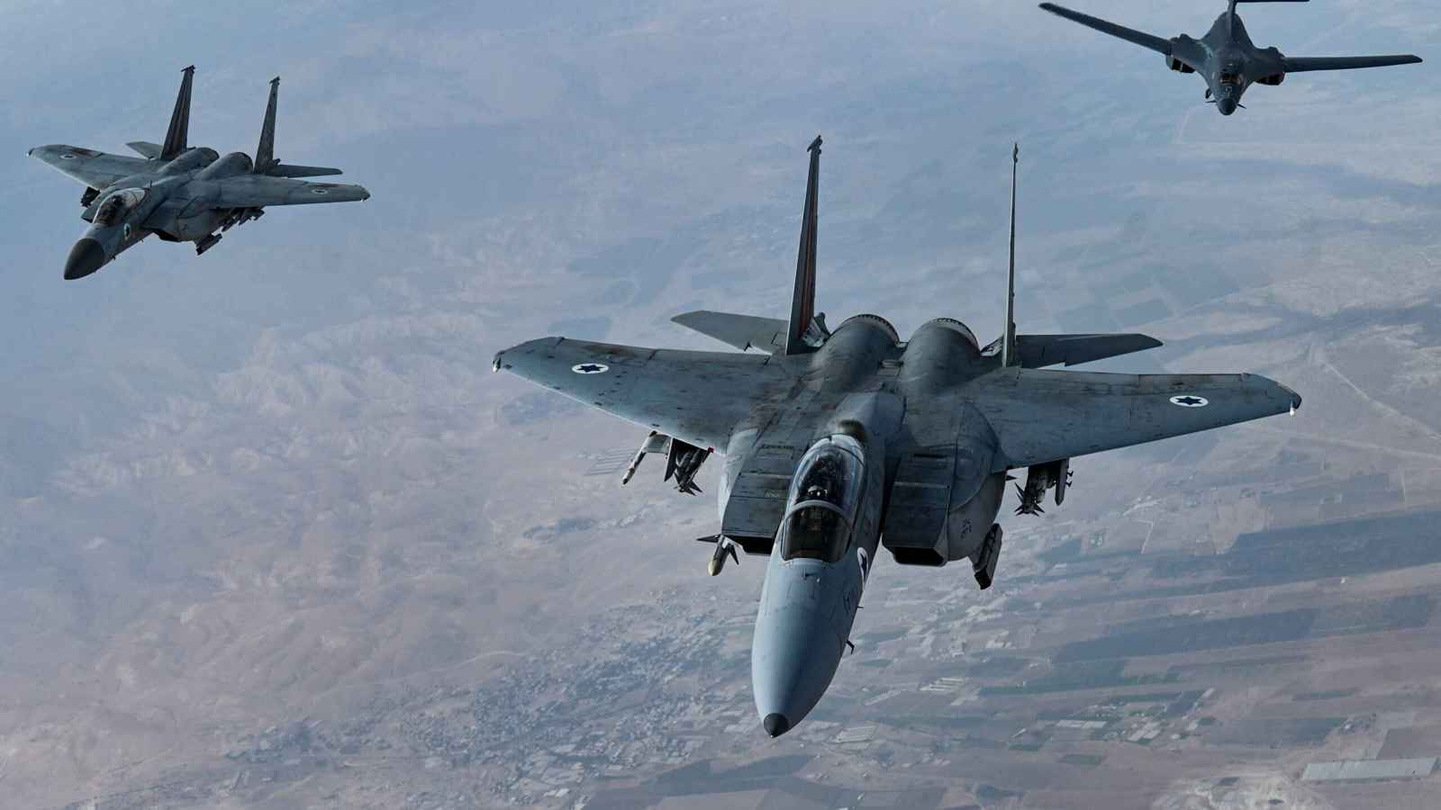 "الضربة تقترب".. واشنطن تصعّد "ضغطها الأقصى" على طهران