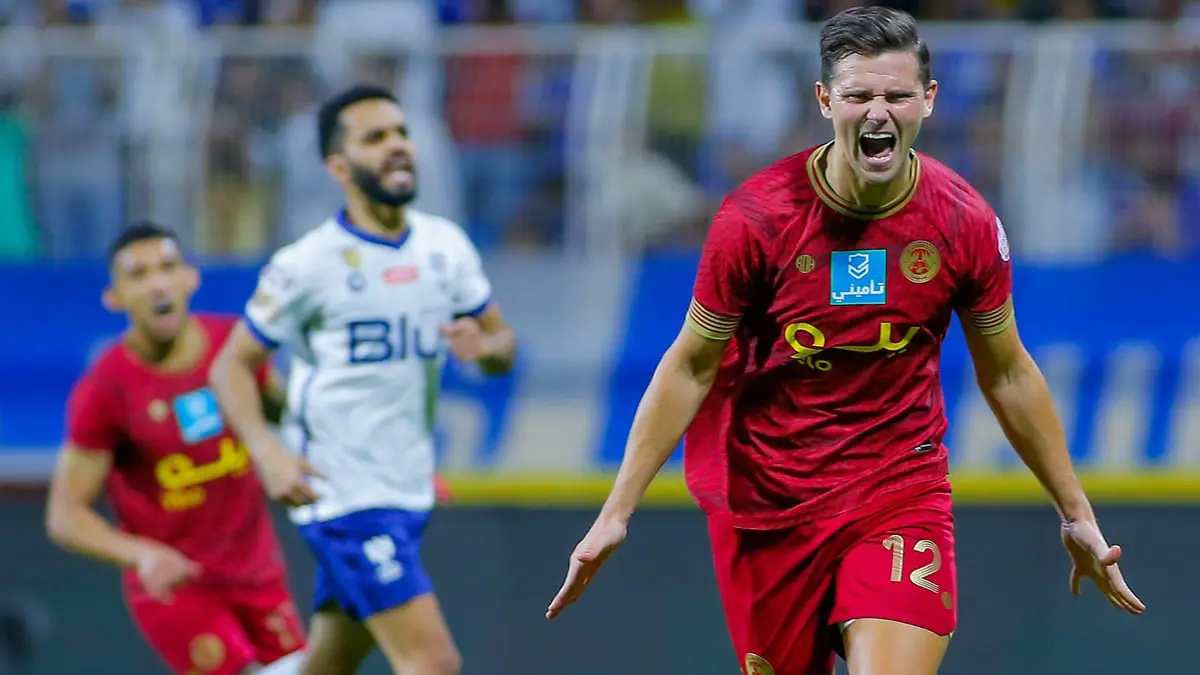 ترتيب الدوري السعودي: العدالة يفوز على الهلال ويخرج من منطقة الهبوط