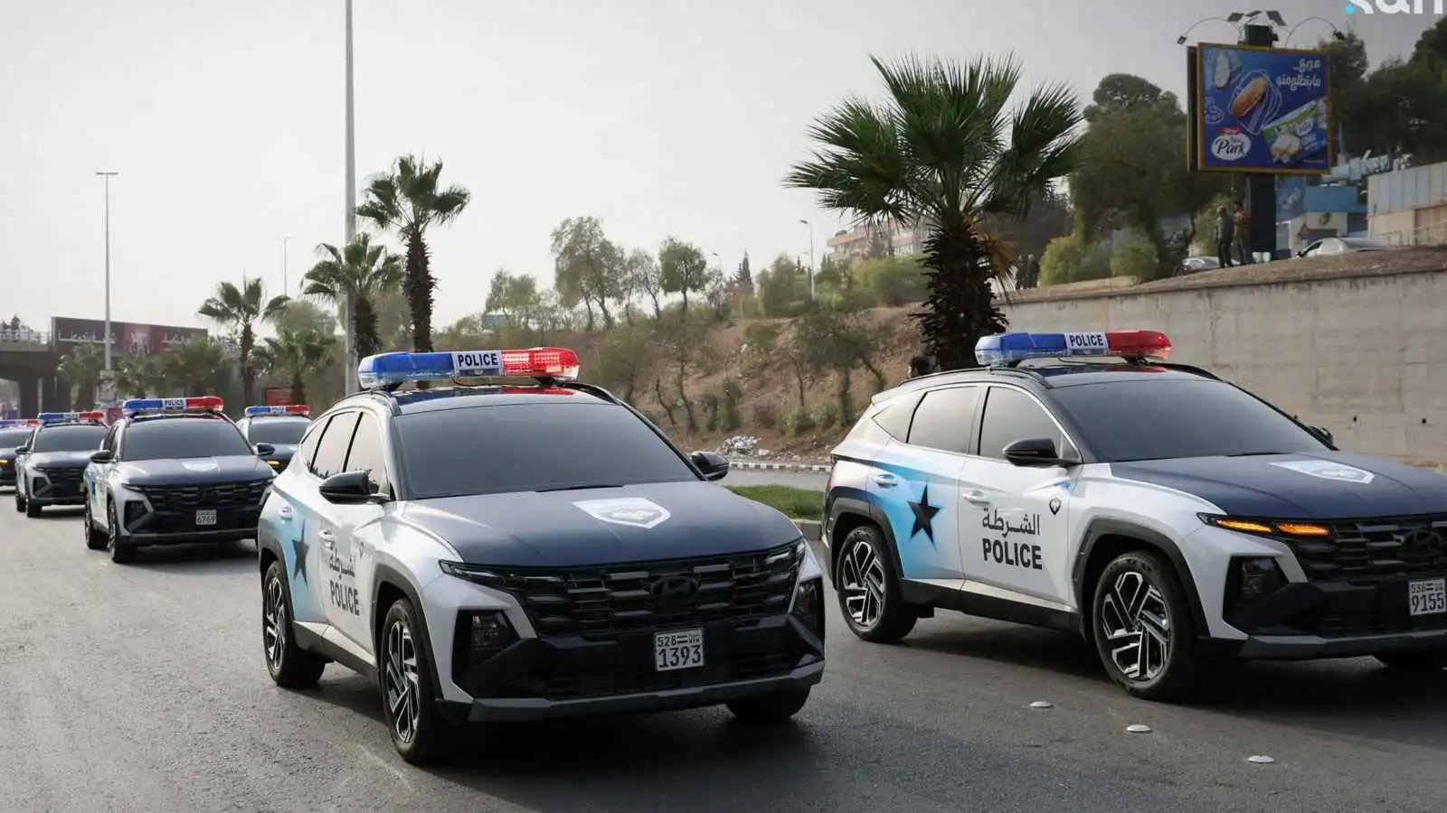 استعراض سيارات الشرطة في إدلب بالهوية البصرية الجديدة (فيديو)
