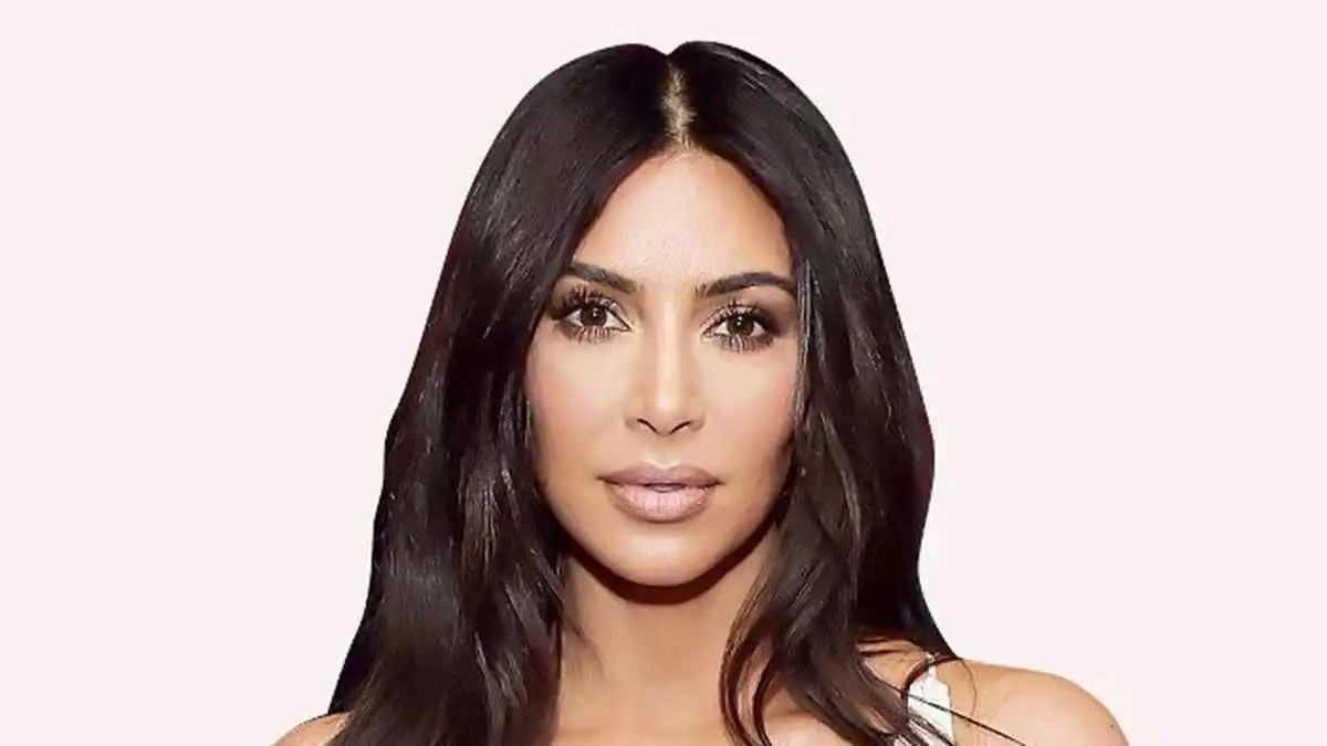 كيم كارداشيان تخضع لعلاج بالخلايا الجذعية في المكسيك