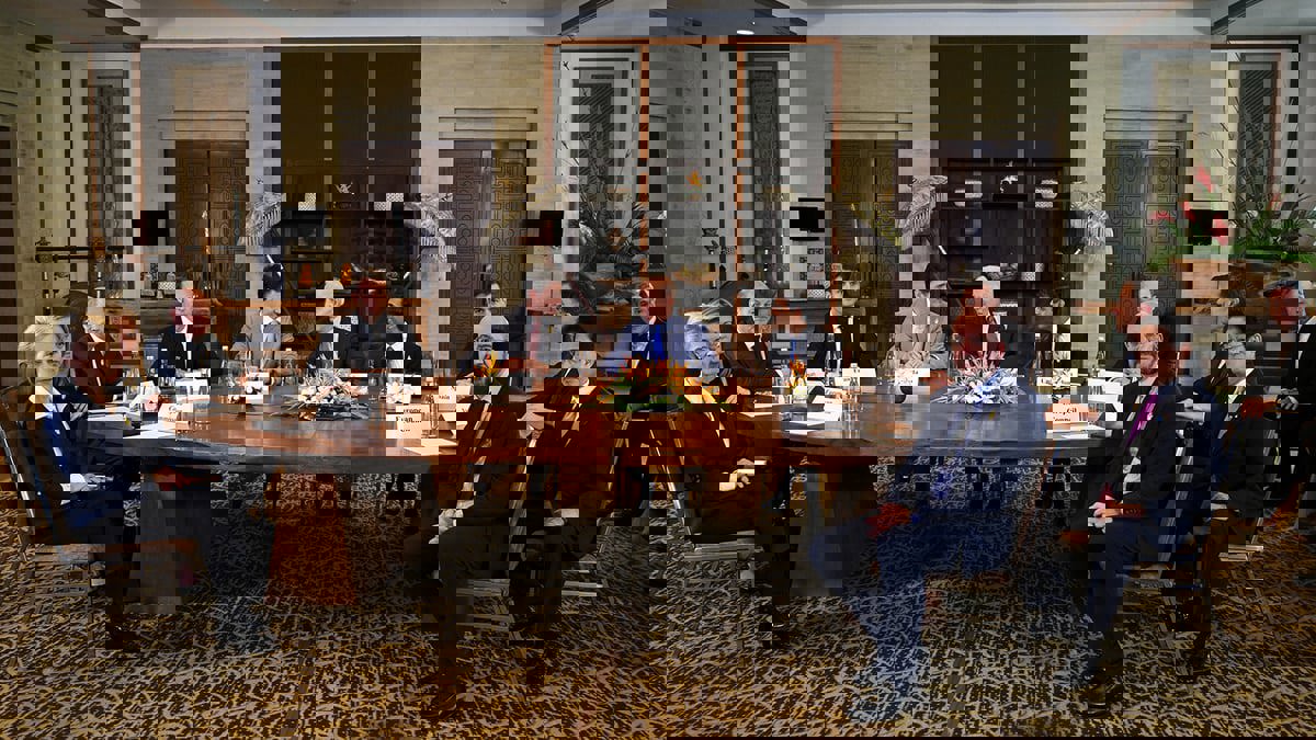 أميركا وأوروبا انحرفتا بعيدًا من طهران وإيران الغاضبة جاهزة للاستباق عسكريًا