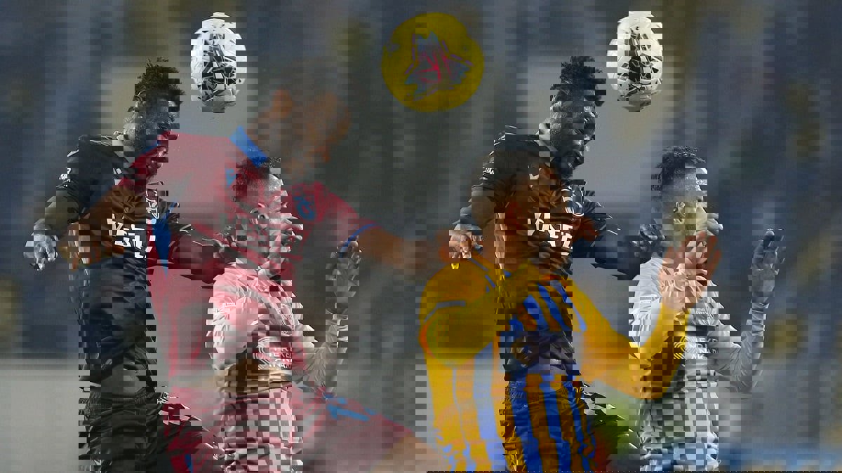 جون أوبي ميكيل: أحلم باللعب في الدوري الإماراتي والسعودي