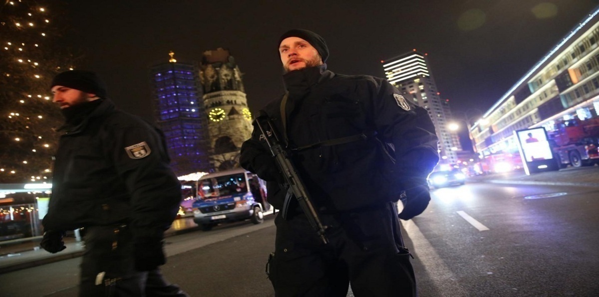 صحفي ألماني اخترق اتصالات داعش المشفرة بالتنسيق مع المخابرات.. وهذه اكتشافاته