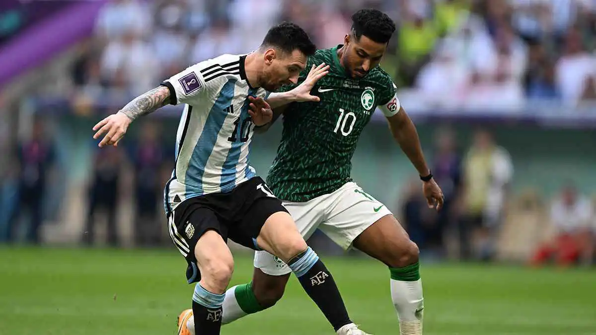 سالم الدوسري مثل ميسي.. تعليق ناري حول تأثير نجم الهلال السعودي (فيديو)