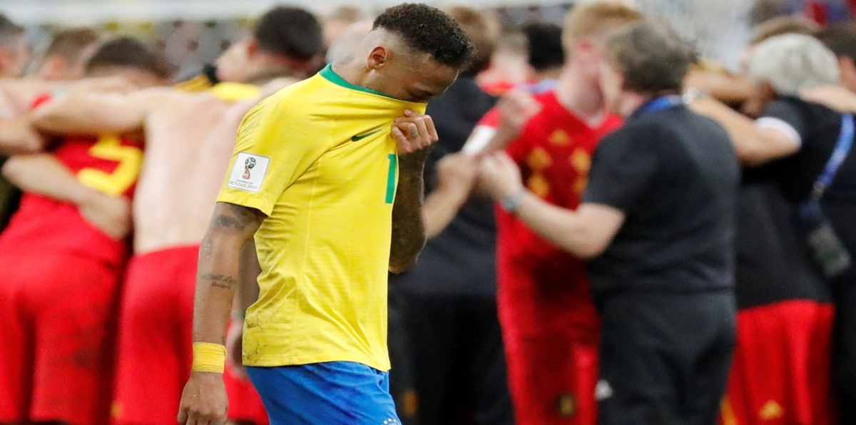 شاهد.. نيمار يبكي بعد خسارة المنتخب البرازيلي أمام بلجيكا في كأس العالم (صور)