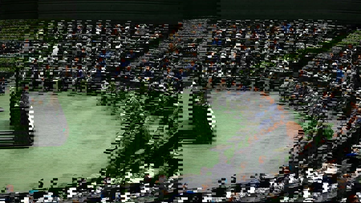 البرلمان الإيراني يرفض تمرير موازنة "الاقتصاد بدون نفط" المقدمة من حكومة روحاني