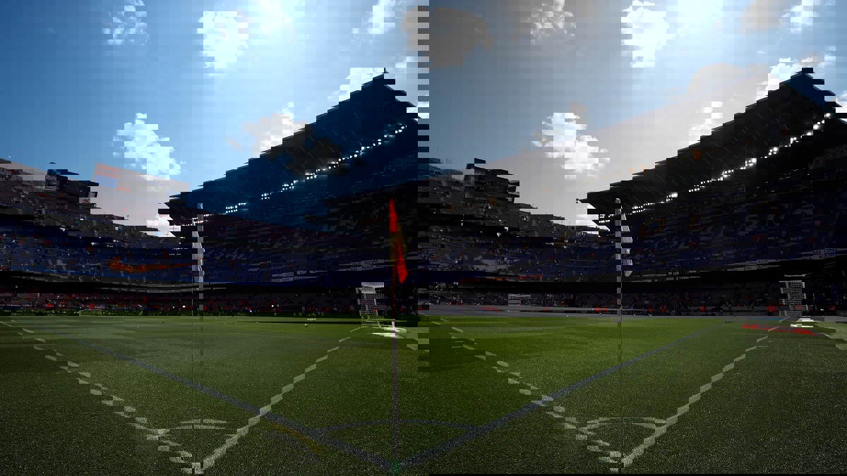 كرة القدم توحد الأطفال اللبنانيين والسوريين في مبادرة لنادي برشلونة