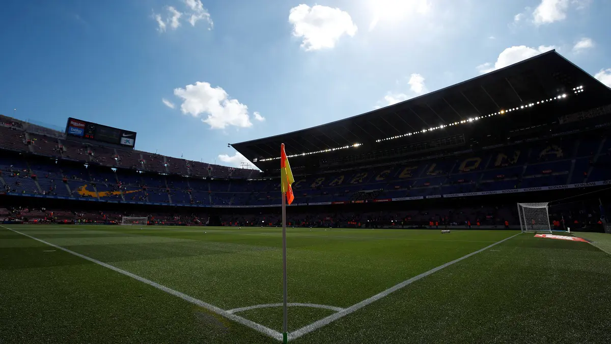 كرة القدم توحد الأطفال اللبنانيين والسوريين في مبادرة لنادي برشلونة