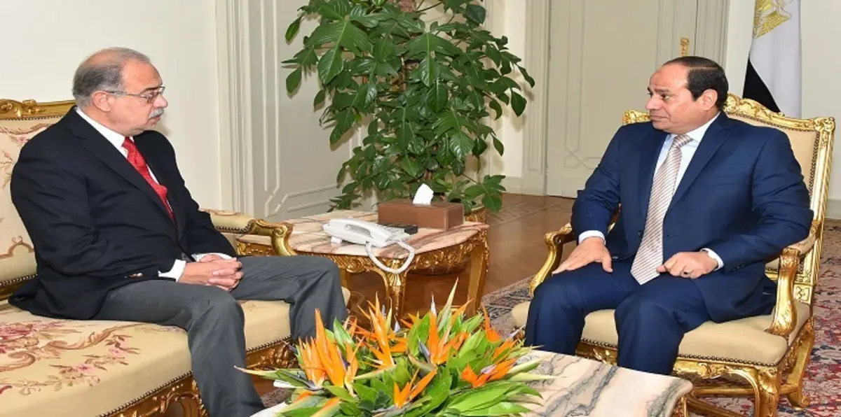 السيسي يطالب حكومته بتبني الشفافية في حادث الطائرة الروسية