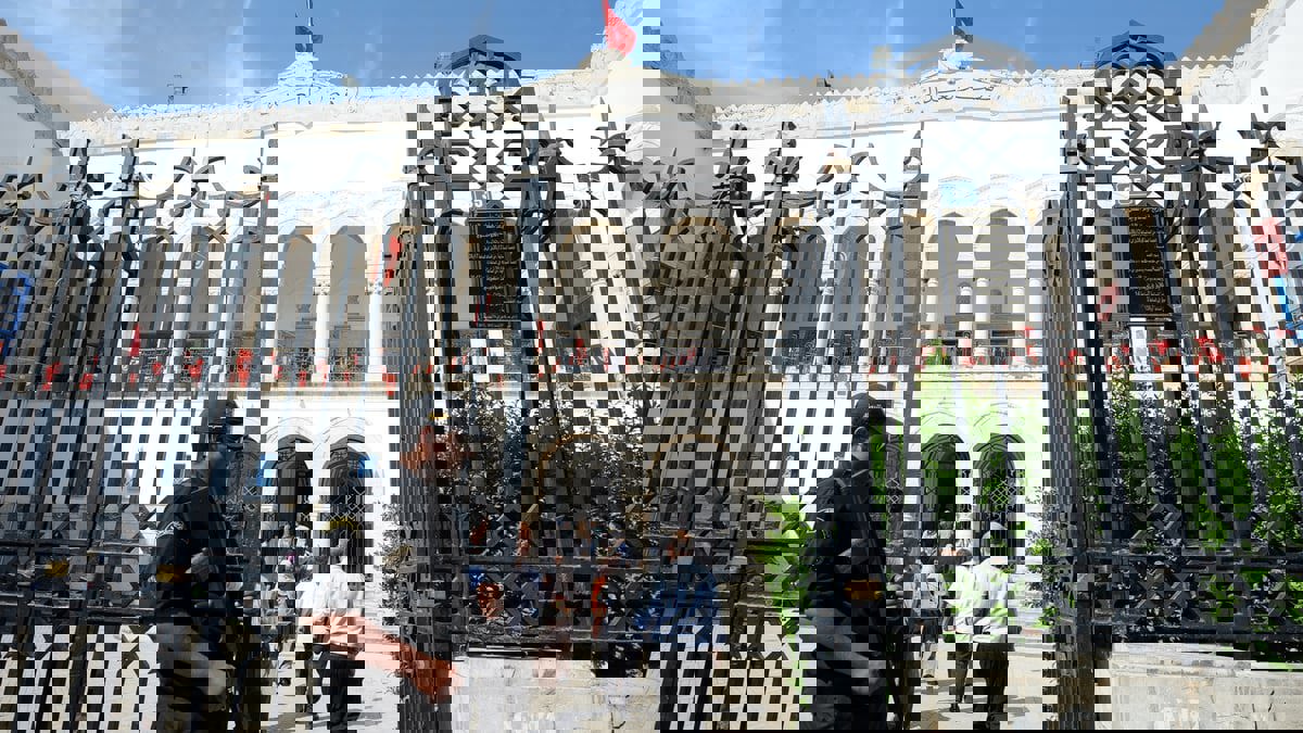 تونس.. أحكام قضائية تنبئ بـ"قرب حسم" ملف "التسفير"