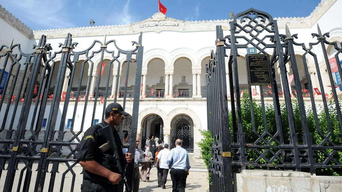 تونس.. أحكام قضائية تنبئ بـ"قرب حسم" ملف "التسفير"