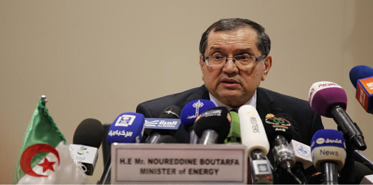 الجزائر.. الإطاحة بوزير الطاقة عبر الهاتف وهو في اجتماع مصيري لمنظمة "أوبك" بفيينا