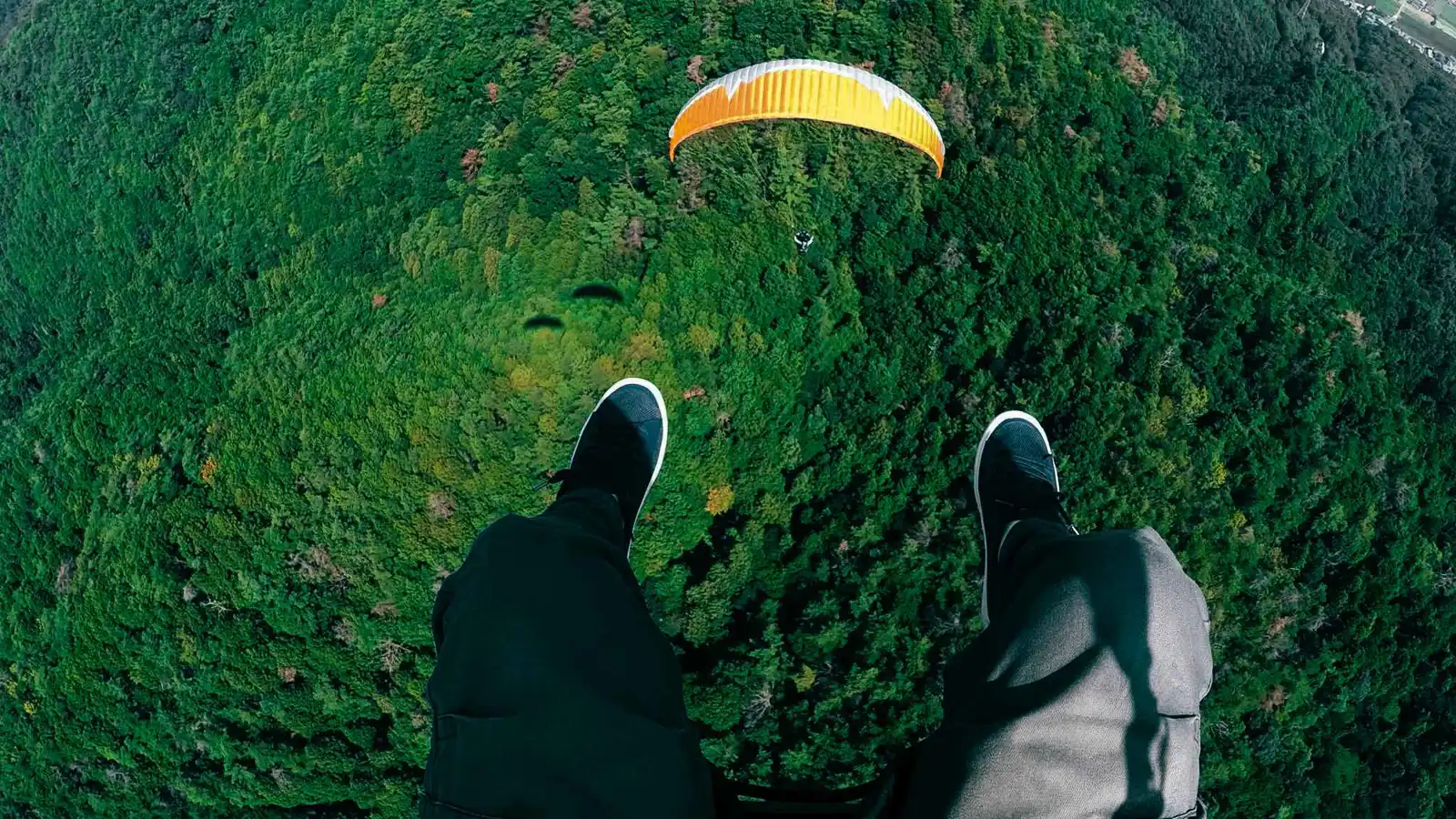 مصرع مظلية أرجنتينية أثناء قفز منفرد