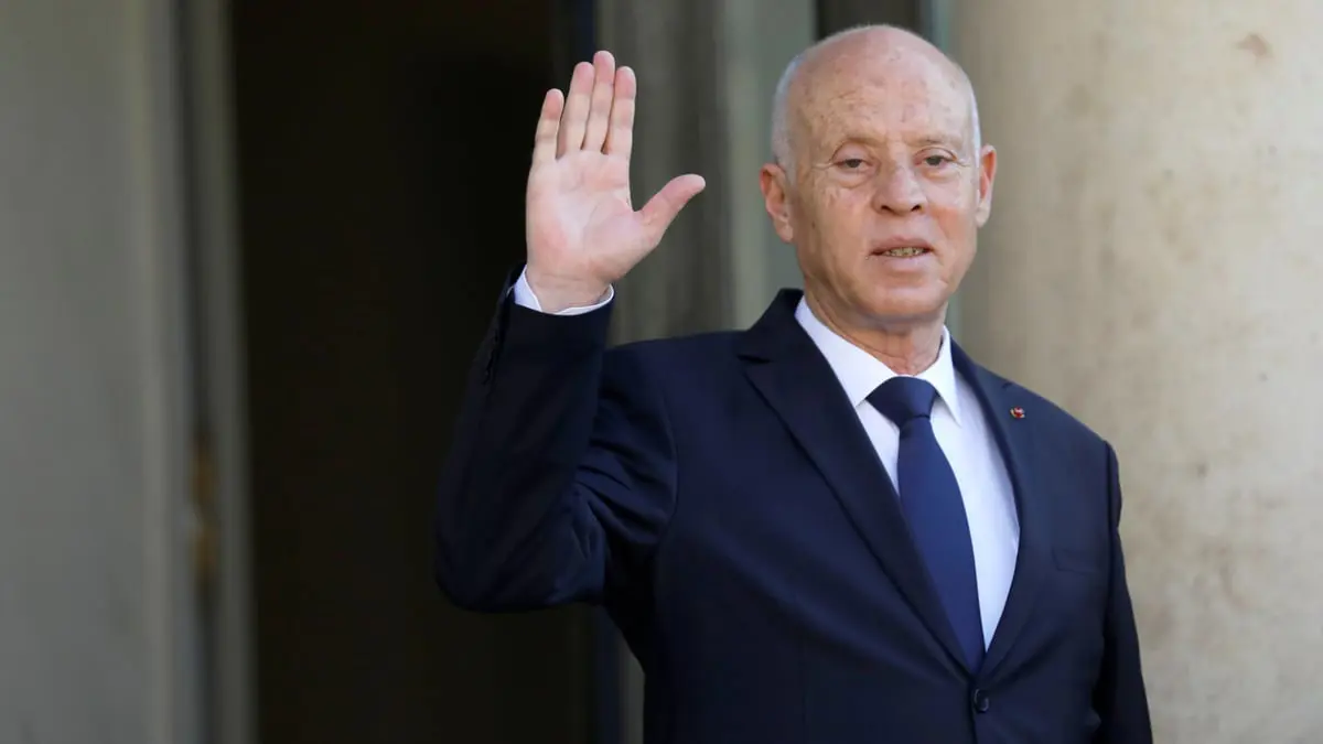 الرئيس التونسي يحذر من استخدام "المال الفاسد" في الانتخابات التشريعية