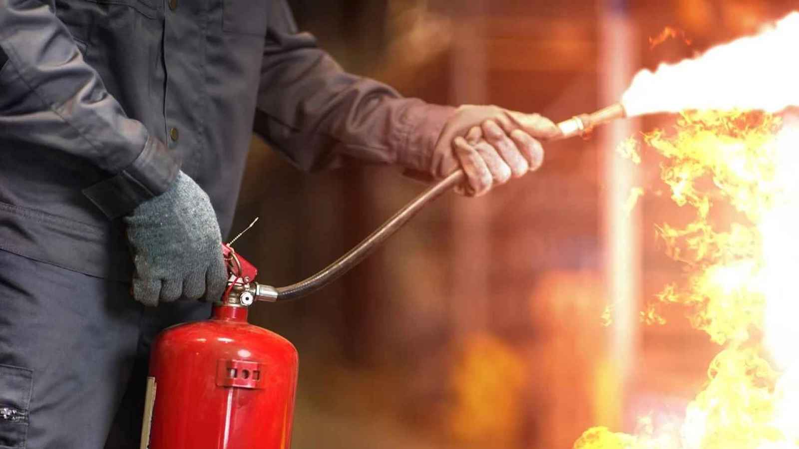 حزن في الكويت إثر مصرع رجل إطفاء.. ما قصته؟