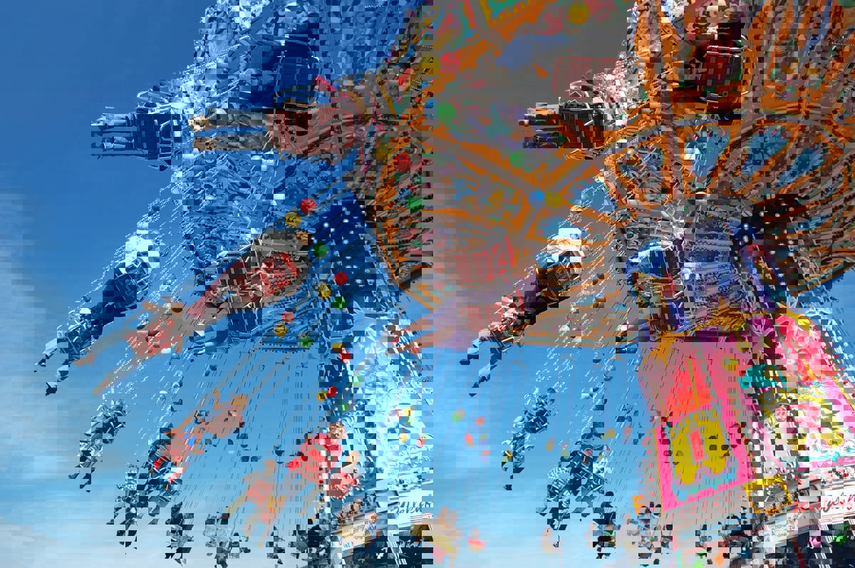 السعودية.. نهاية مأساوية لأسرة في مدينة ألعاب ترفيهية (فيديو)