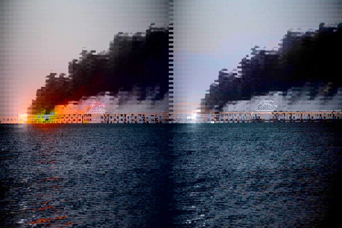 مصادر ألمانية تكشف لـ "إرم نيوز" أسباب تسريب تسجيلات "تفجير جسر القرم"