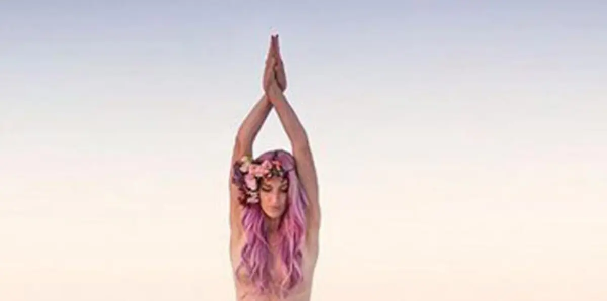 هايدي وليامز.. ضحية اغتصاب هزمت الاكتئاب والقلق باليوغا