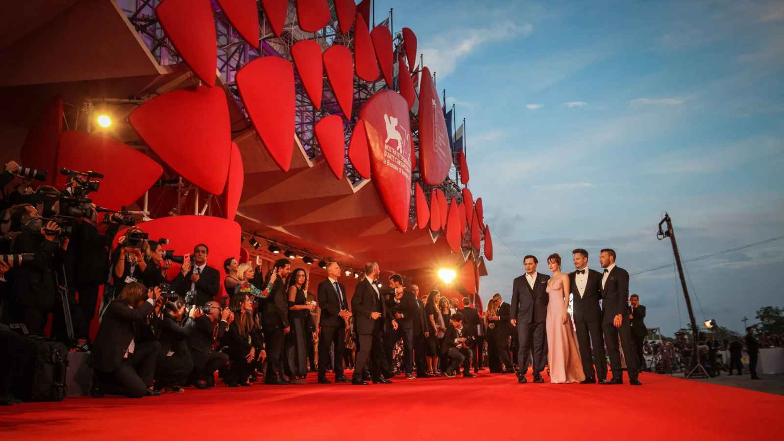 بينها "الجوكر 2".. أفلام تتنافس على "الأسد الذهبي" في مهرجان البندقية