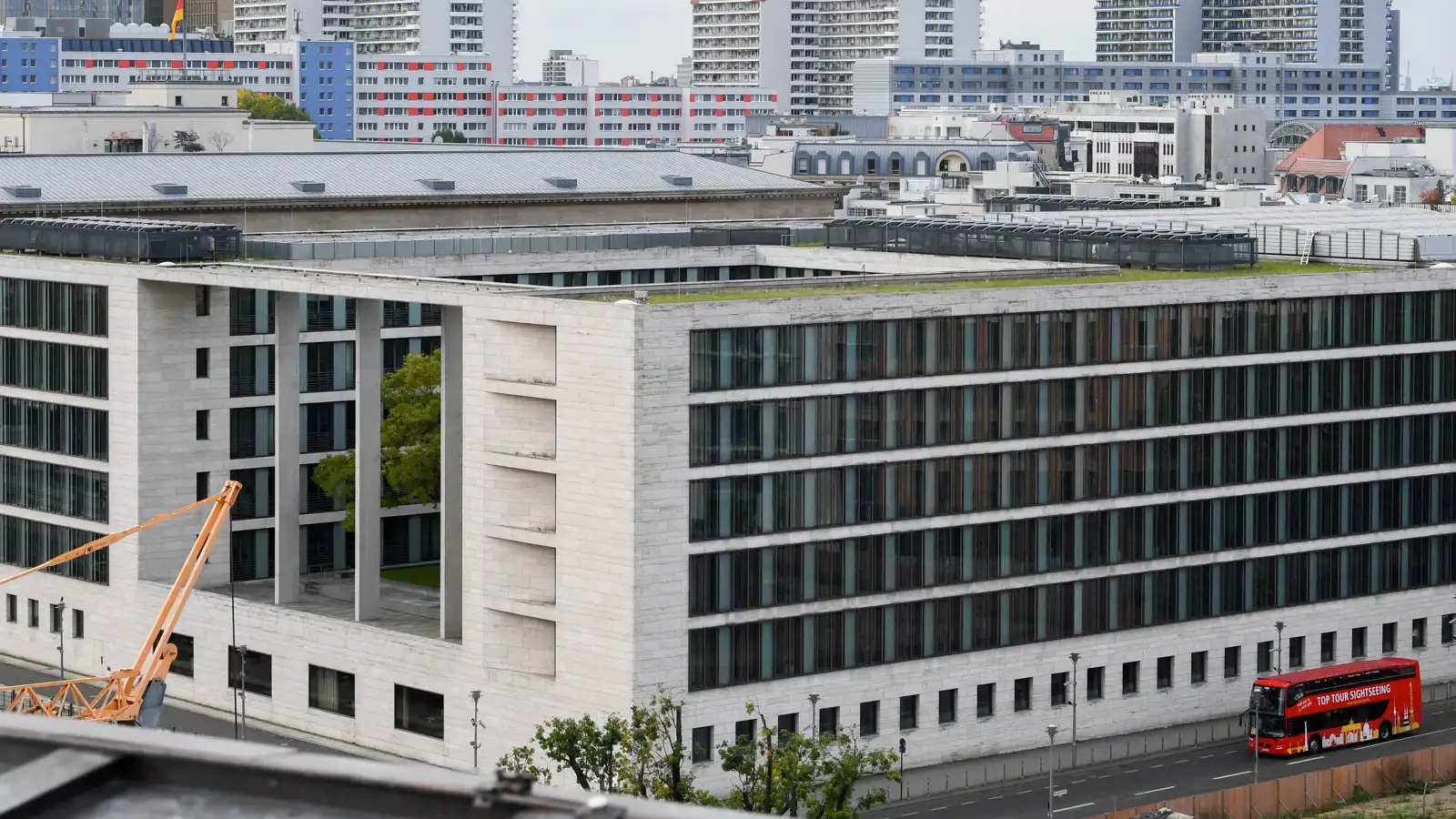 إثر "أنشطة تجسس".. ألمانيا تستدعي السفير الروسي