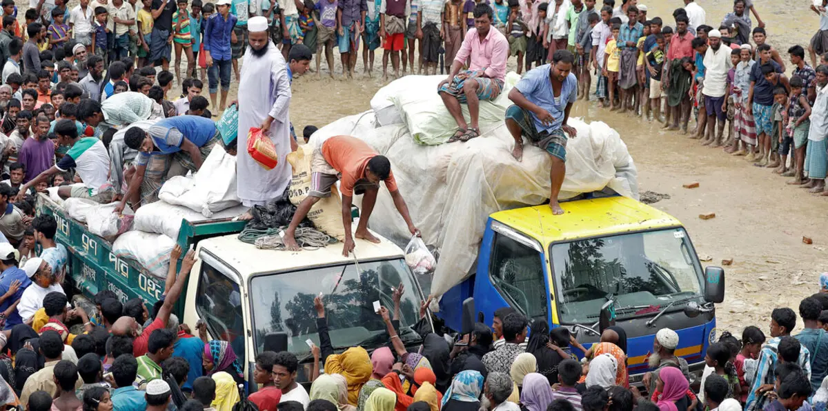 بوذيون يحاولون منع وصول مساعدات لـ"الروهينغا" في ميانمار