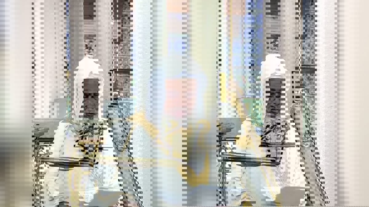 "الحذيفي".. صوت الخشوع يترقرق في المسجد النبوي