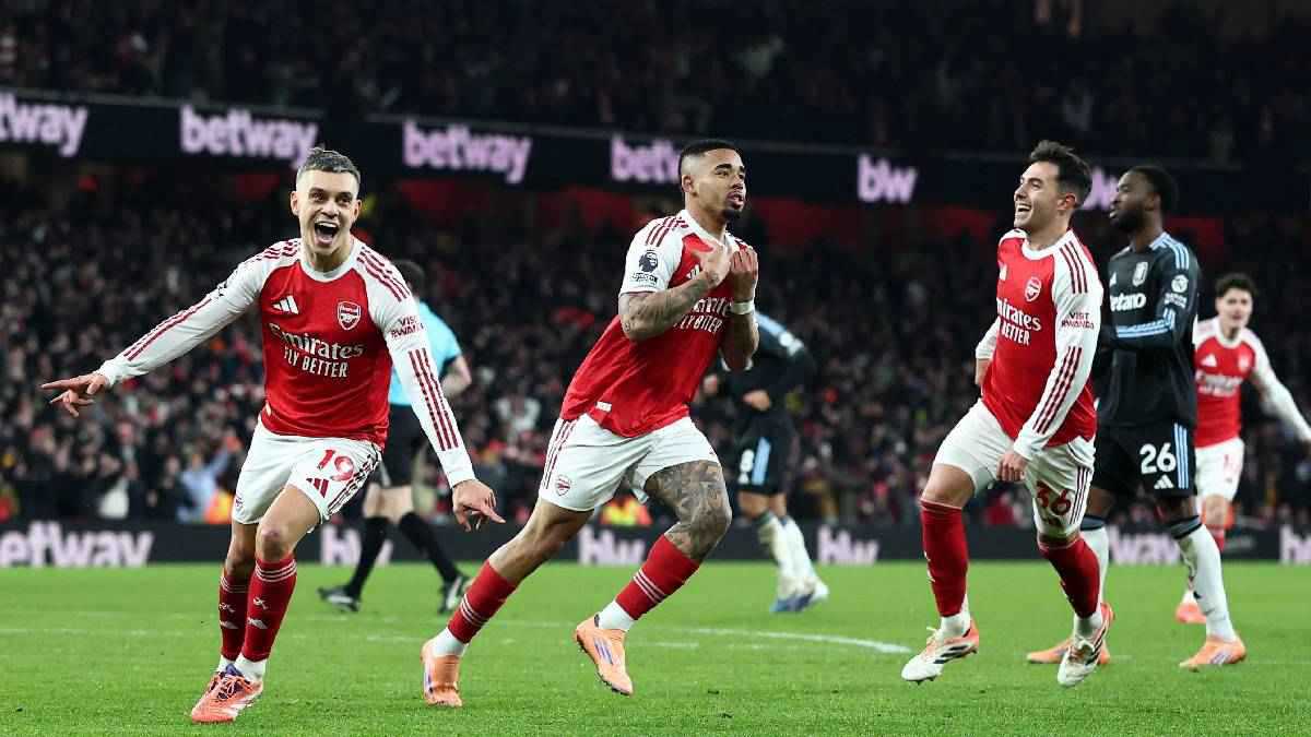 ترتيب الدوري الإنجليزي بعد فوز آرسنال وتعادل مانشستر يونايتد وتشيلسي