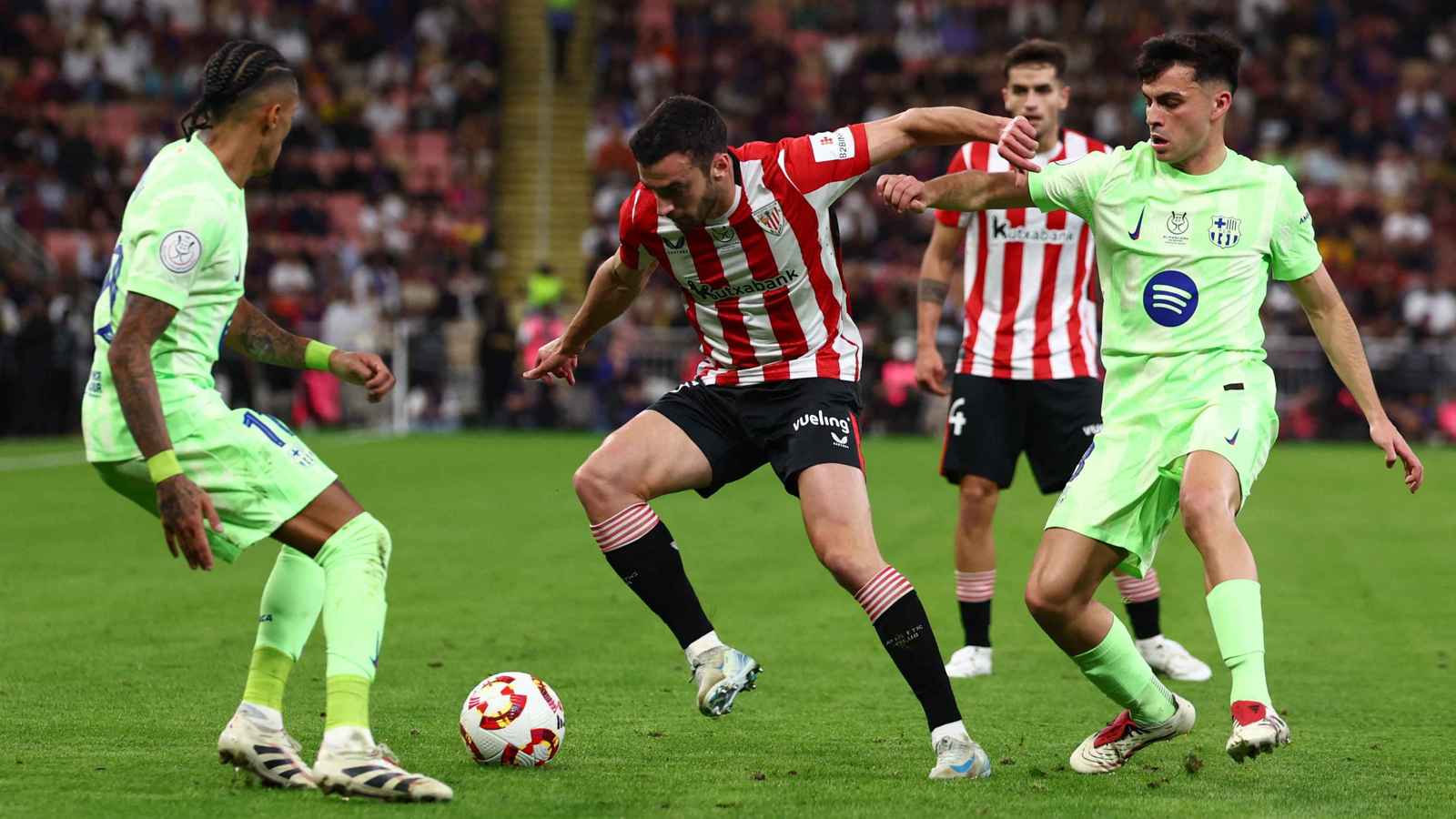 بث مباشر لمباراة برشلونة ضد أتلتيك بلباو في نصف نهائي السوبر الإسباني 