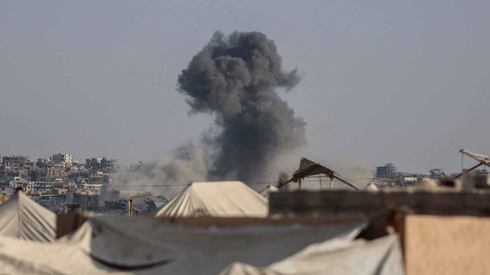 مقتل 72 فلسطينيا جراء غارات إسرائيلية على قطاع غزة