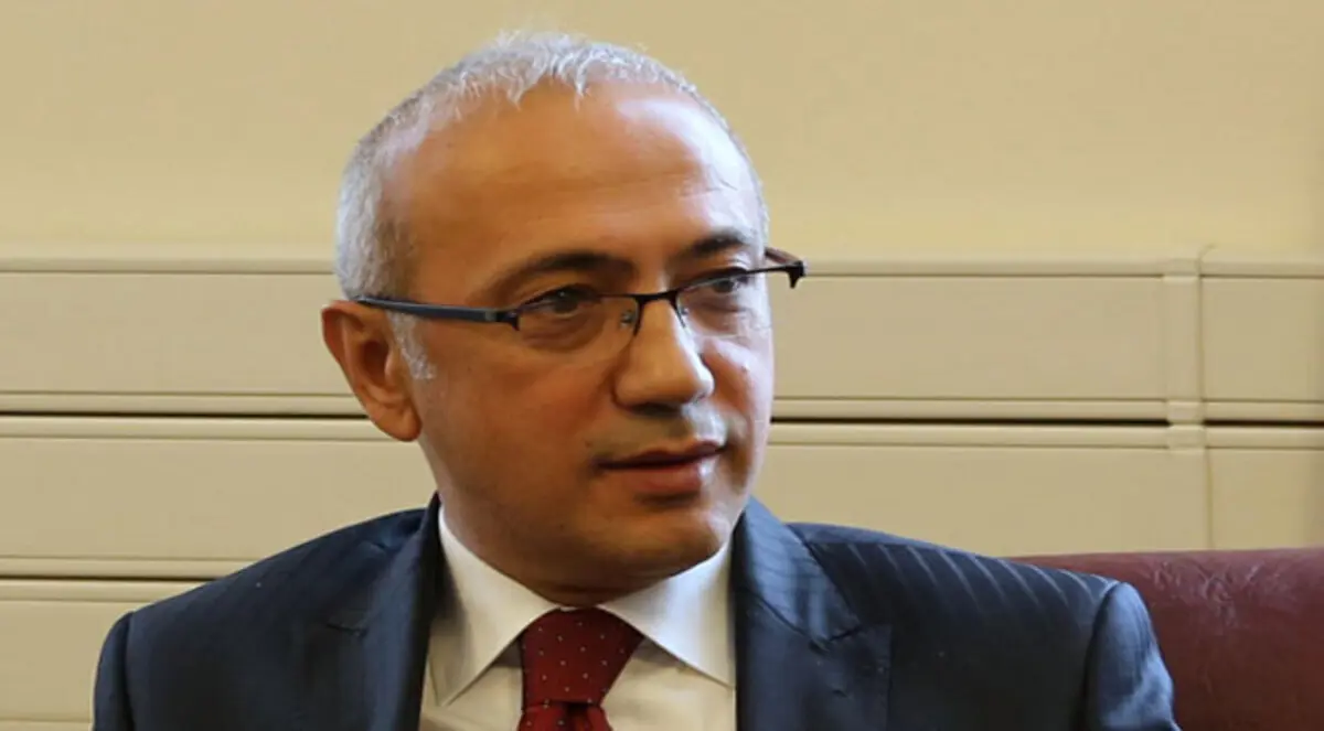 وزير النقل التركي يلتقي رجال أعمال أتراك في الدوحة