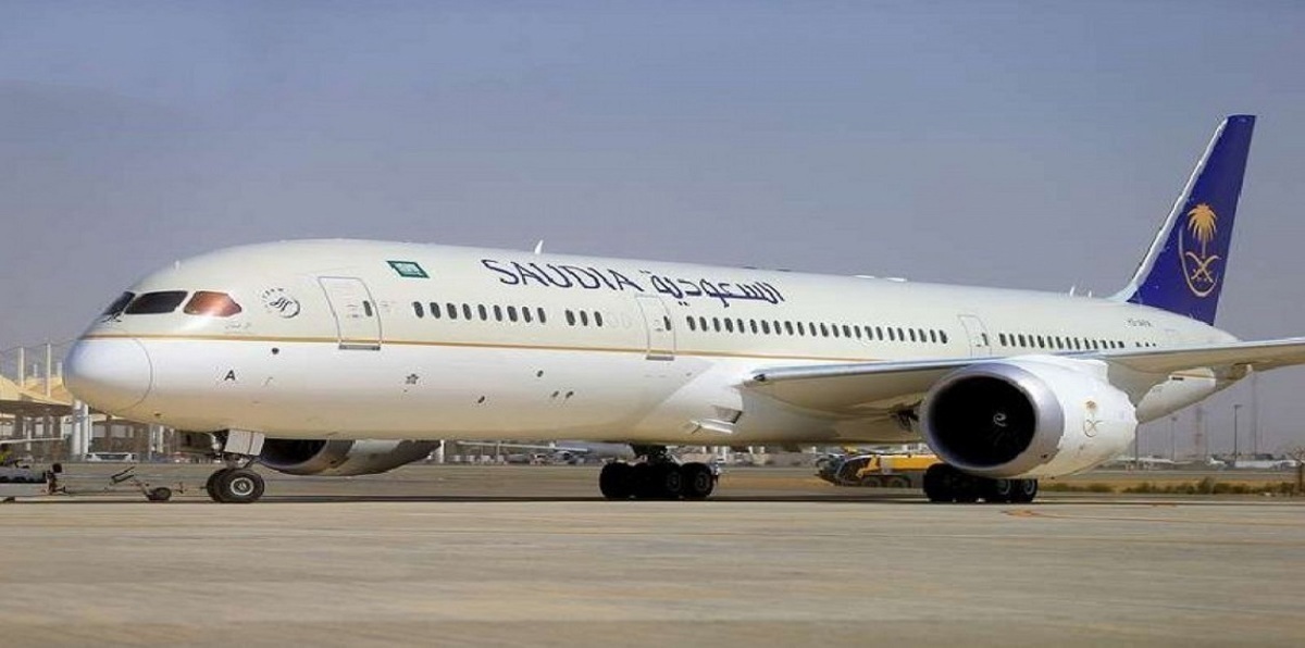 بالصور.. طائرة جديدة من طراز بوينغ "B787-9" تنضم للخطوط السعودية