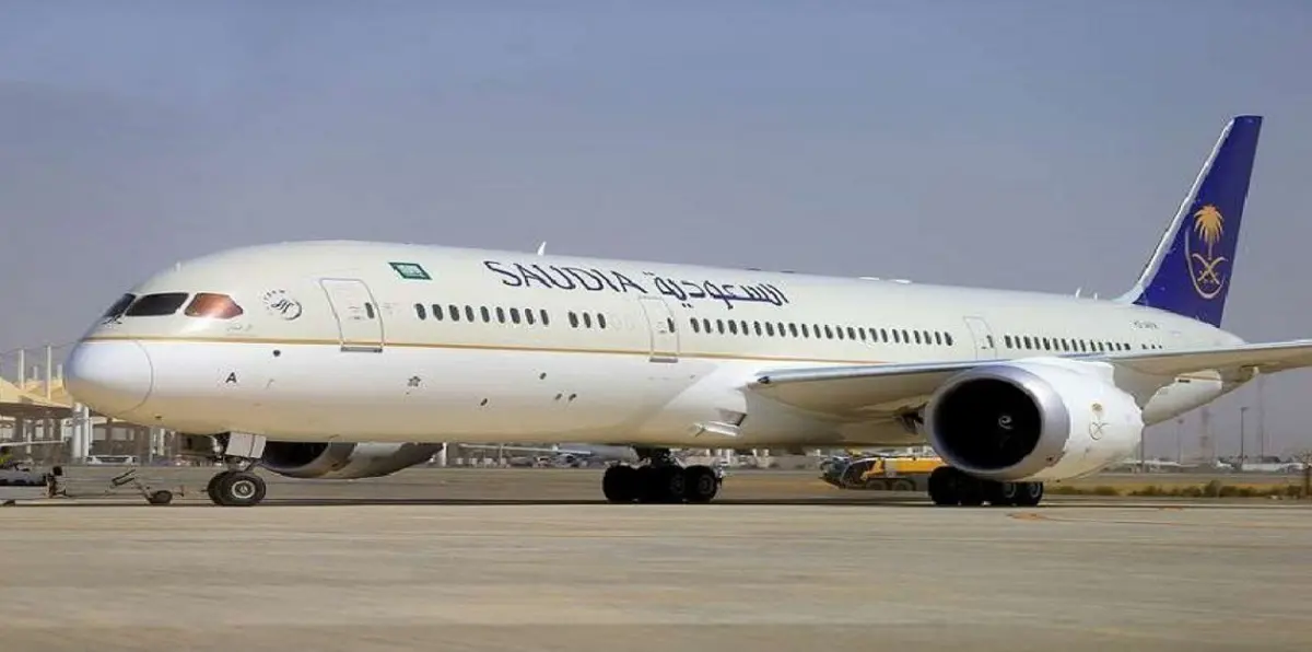 بالصور.. طائرة جديدة من طراز بوينغ "B787-9" تنضم للخطوط السعودية