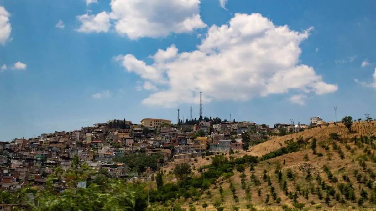 الأردن.. خسائر هائلة يخلفها حريق إربد "المروع" (فيديو)